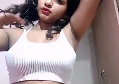 Sexy sarika desi vị thành niên khiêu dâm nói chuyện với anh kế của cô