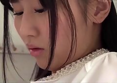 Луда јапански модел у напаљени мастурбацији, црнка јав клип