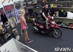 Amateur gets some cash to show us her sexy moves